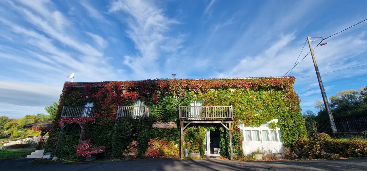 Domaine Des Pecheries Montel-de-Gelat Exterior foto